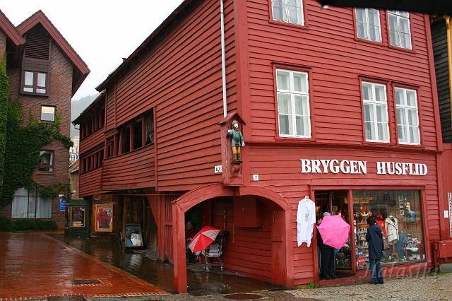 Norwegia (2401).JPG - Bergen w deszczu (Bryggen)
